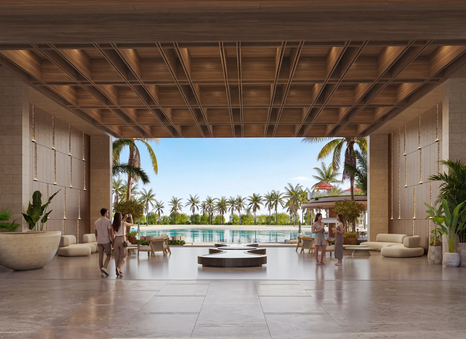 L'intérieur du hall de Bonita Beach : murs en travertin, plafond en bois, un bassin miroir sombre.
